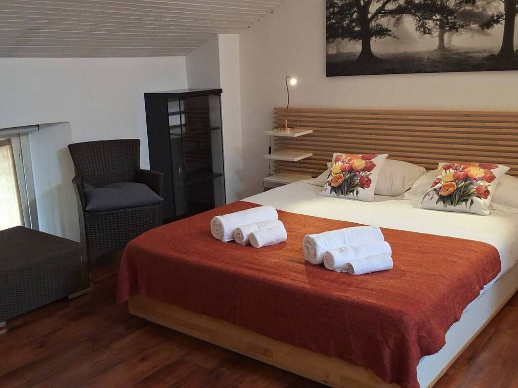 appartamento in vendita a Milano in zona Porta Ticinese