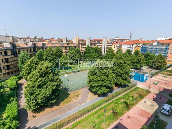 appartamento in vendita a Milano in zona Farini