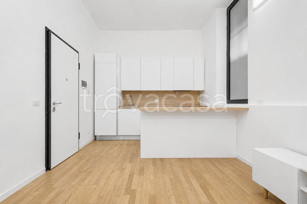 appartamento in vendita a Milano in zona Guastalla