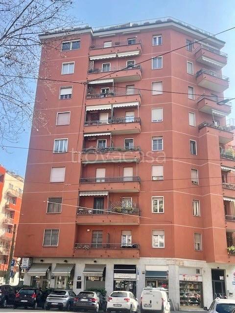 appartamento in vendita a Milano in zona Piazzale Lodi