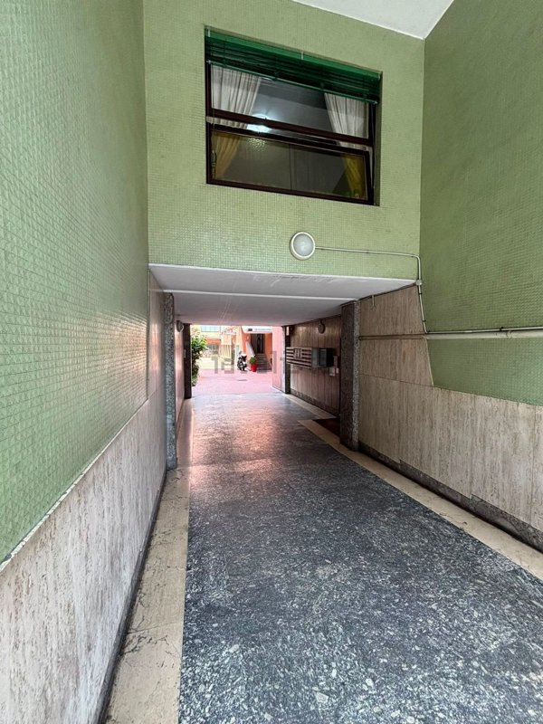 appartamento in vendita a Milano in zona Corsica