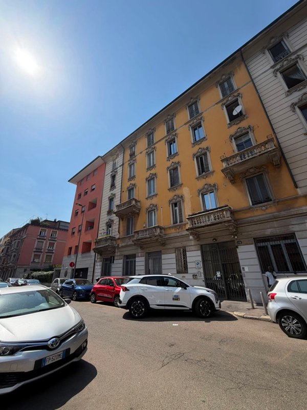 appartamento in vendita a Milano in zona Cagnola