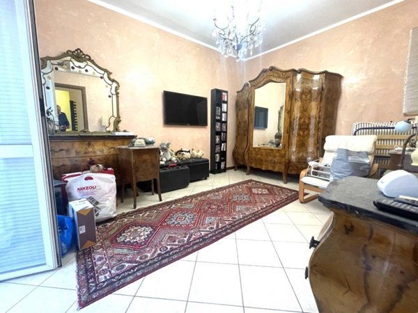 appartamento in vendita a Milano in zona Baggio