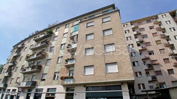 negozio in vendita a Milano in zona Turro