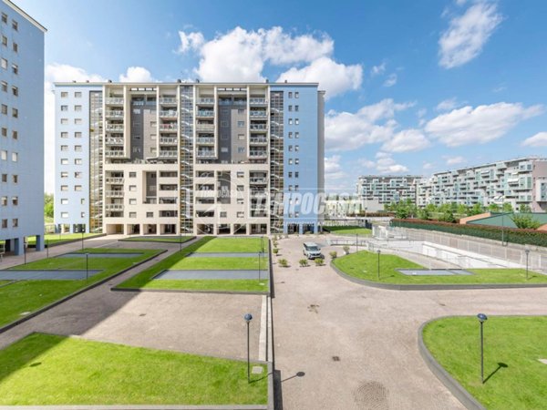appartamento in vendita a Milano in zona Adriano
