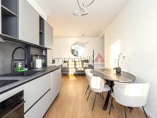 appartamento in vendita a Milano in zona Vigentino