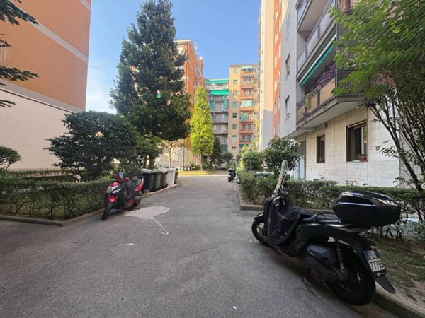 appartamento in vendita a Milano in zona Crescenzago