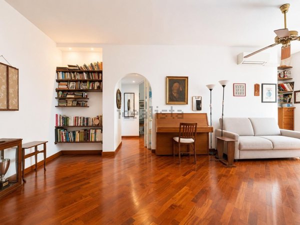 appartamento in vendita a Milano in zona Solari