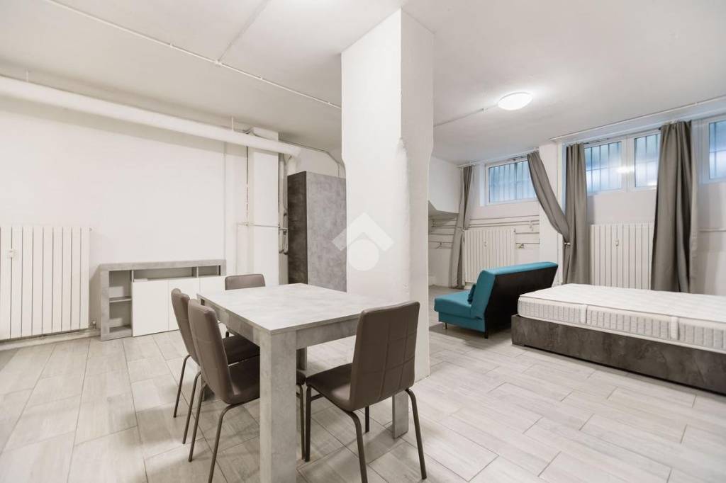 appartamento in vendita a Milano in zona Niguarda