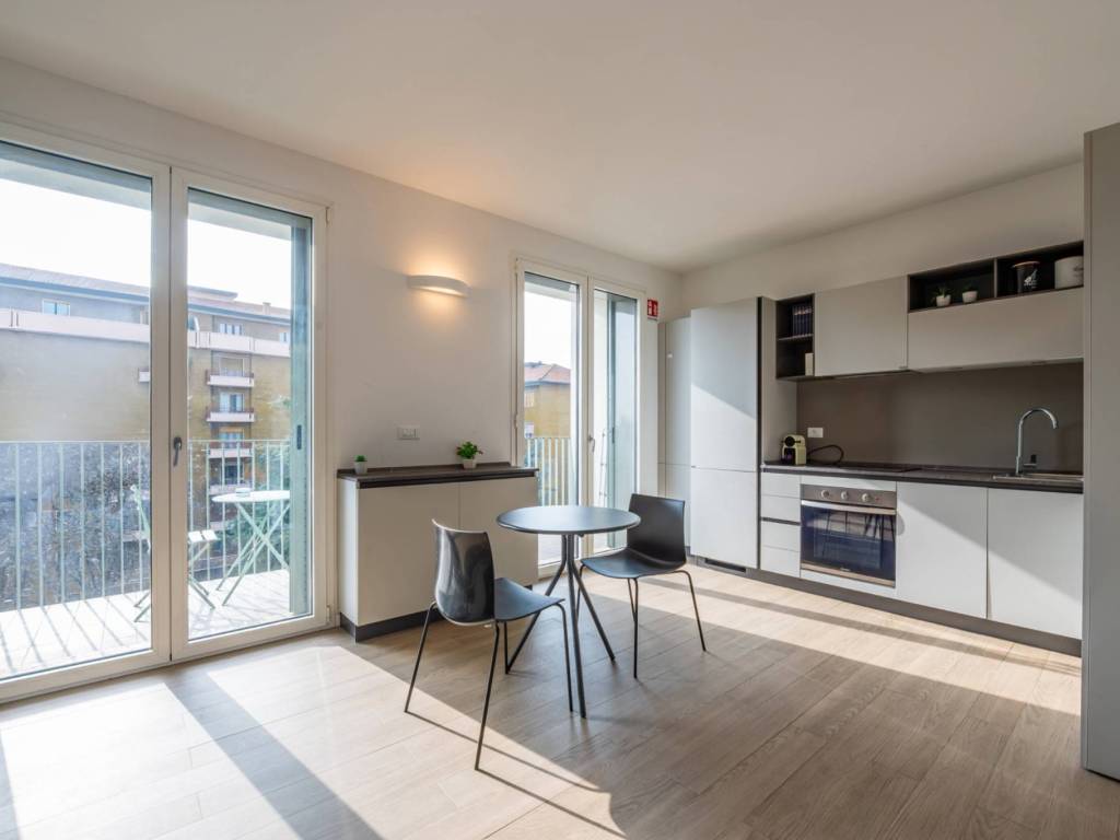 appartamento in vendita a Milano in zona Piazzale Lodi