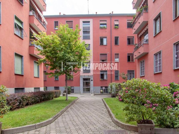 appartamento in vendita a Milano in zona Montalbino