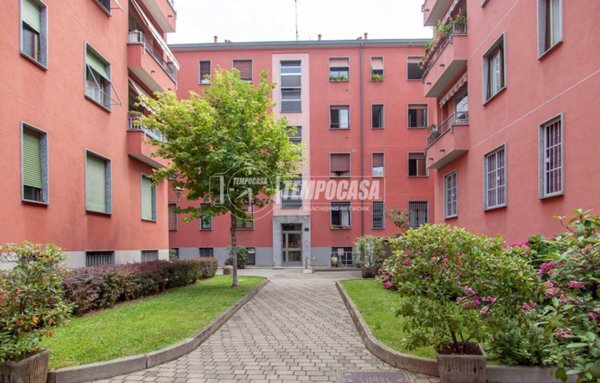 appartamento in vendita a Milano in zona Montalbino
