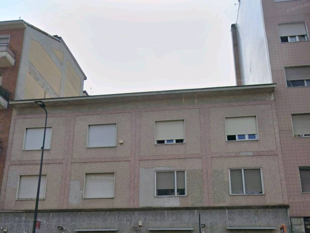 negozio in vendita a Milano in zona San Siro