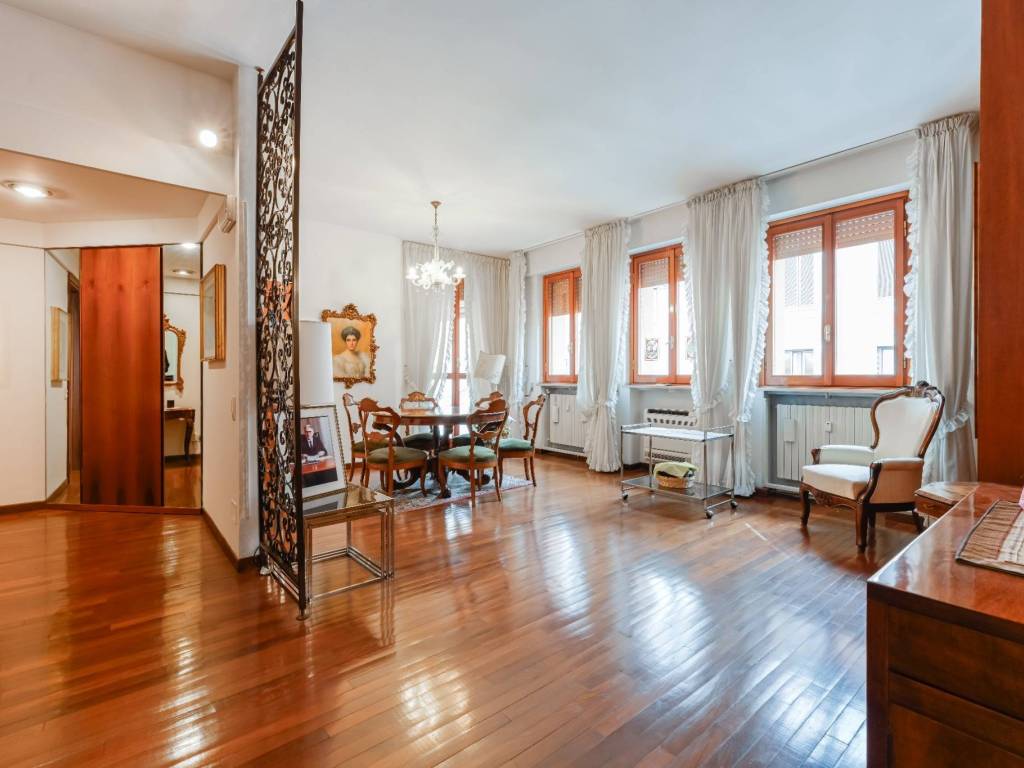 appartamento in vendita a Milano in zona Porta Romana