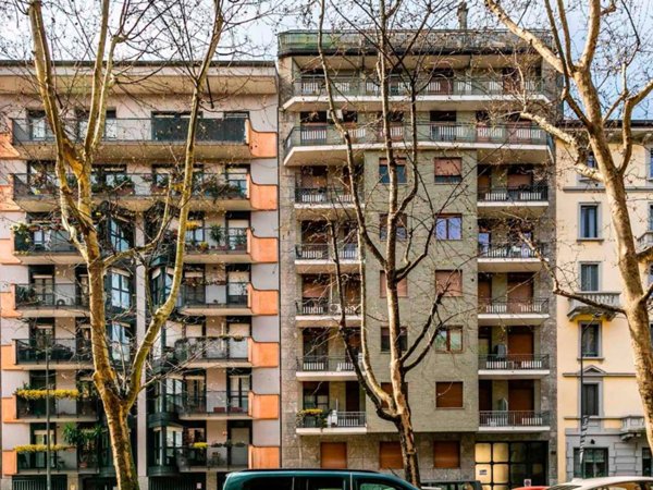 appartamento in vendita a Milano in zona Farini