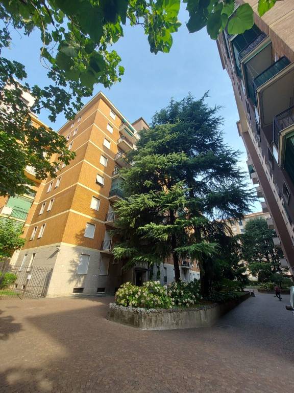 appartamento in vendita a Milano in zona Bruzzano