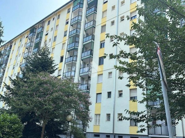 appartamento in vendita a Milano in zona Gallaratese
