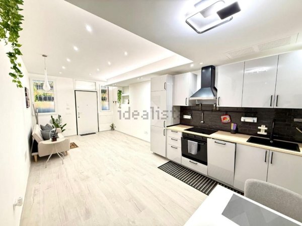 appartamento in vendita a Milano in zona Famagosta