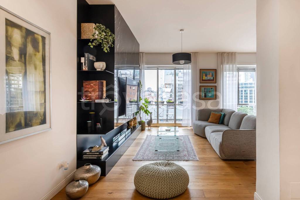 appartamento in vendita a Milano in zona Porta Nuova