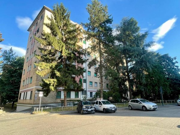 appartamento in vendita a Milano in zona Gallaratese