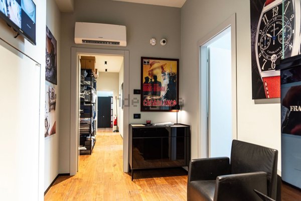 ufficio in vendita a Milano in zona Solari