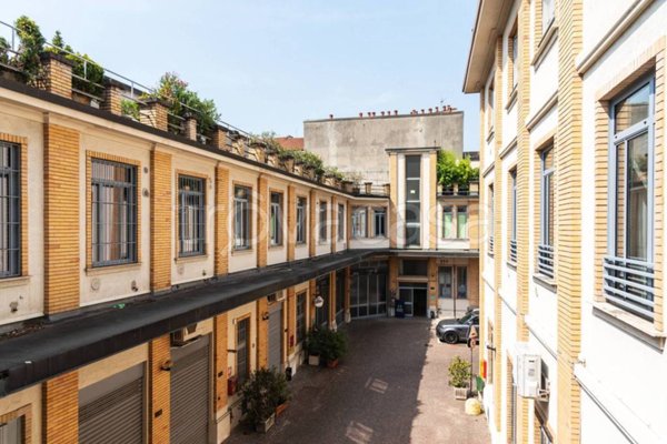 appartamento in vendita a Milano in zona Solari