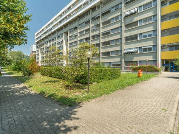 appartamento in vendita a Milano in zona Barona