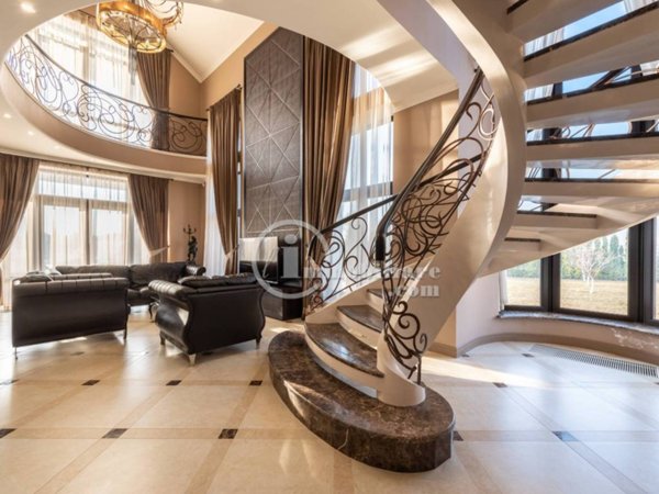 casa indipendente in vendita a Milano in zona Porta Magenta