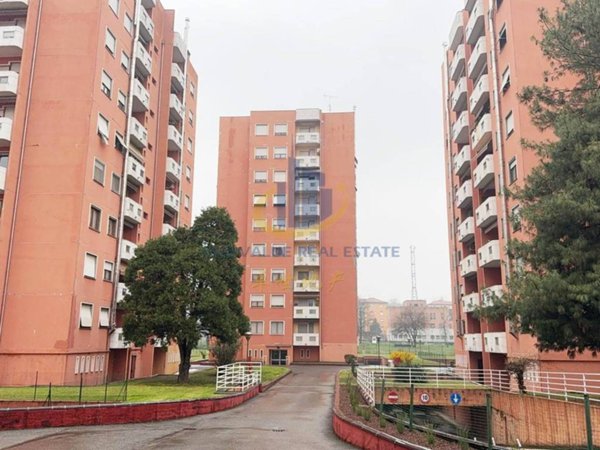 appartamento in vendita a Milano in zona Quarto Oggiaro