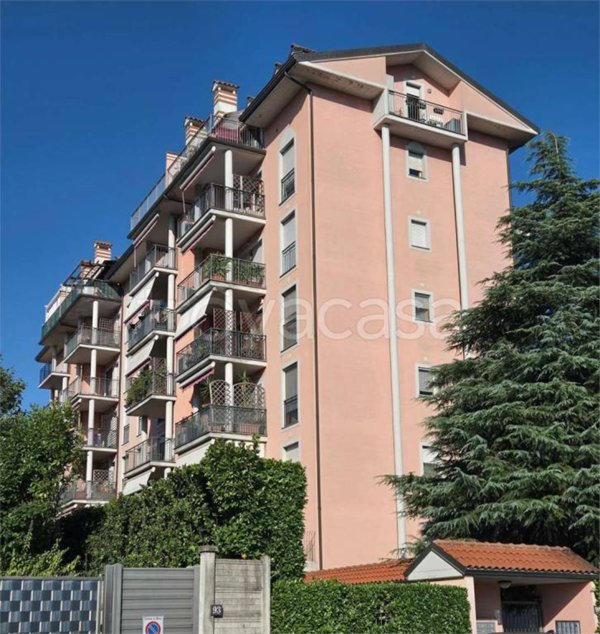 appartamento in vendita a Milano in zona Comasina
