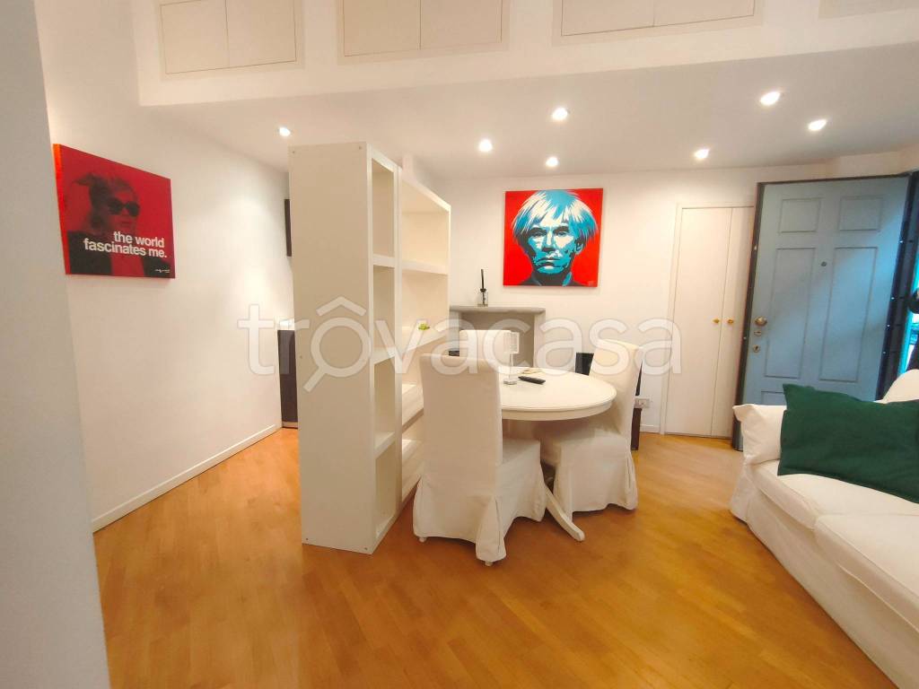 appartamento in vendita a Milano in zona Porta Ticinese