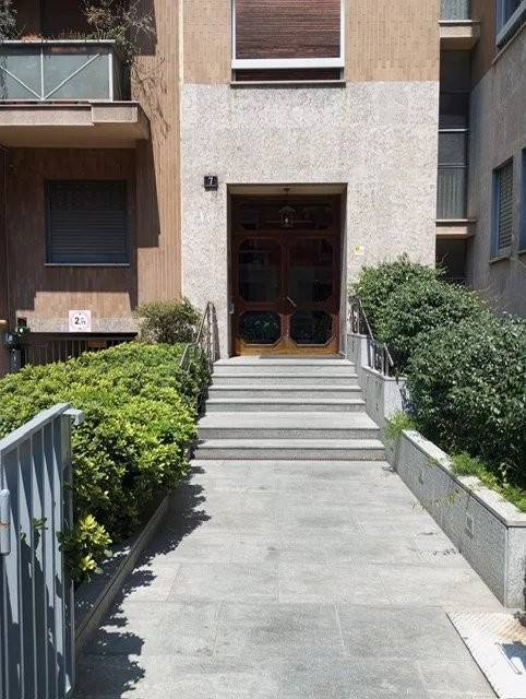 appartamento in vendita a Milano in zona Isola