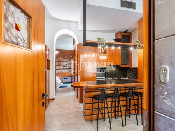 appartamento in vendita a Milano in zona Morivione