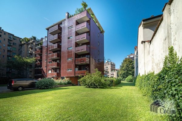 appartamento in vendita a Milano in zona Solari