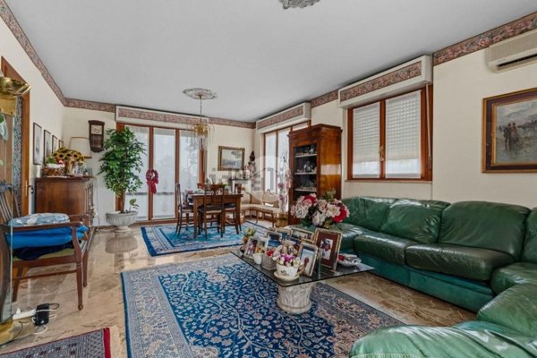 appartamento in vendita a Milano in zona Gratosoglio