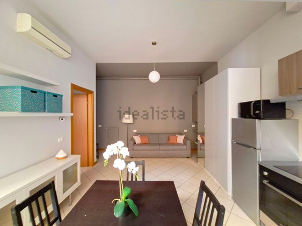 appartamento in vendita a Milano in zona Famagosta