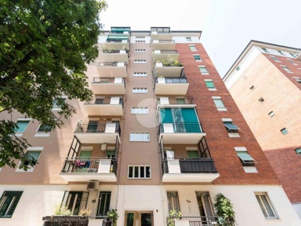 appartamento in vendita a Milano in zona Bande Nere