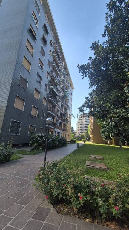appartamento in vendita a Milano in zona San Siro