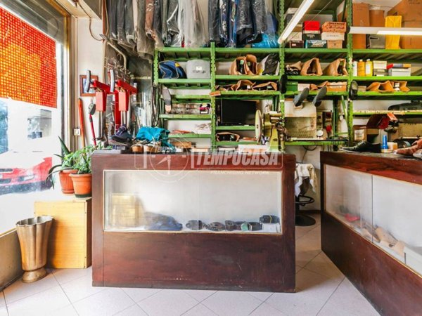 negozio in vendita a Milano in zona Isola