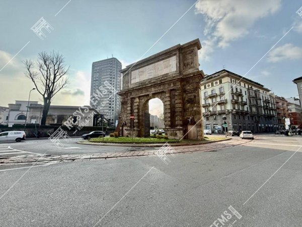 negozio in vendita a Milano in zona Porta Romana