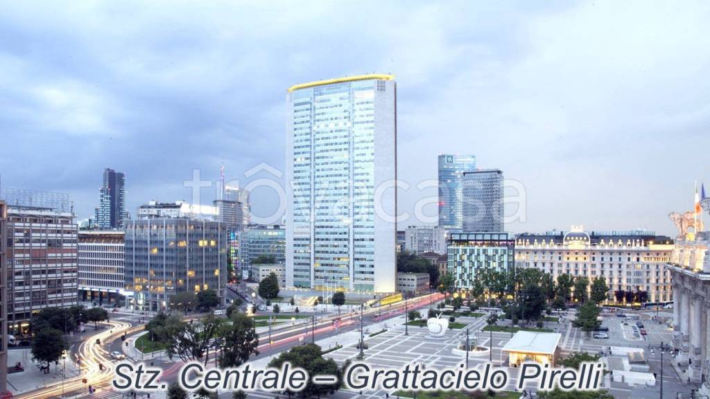 ufficio in vendita a Milano in zona Stazione Centrale