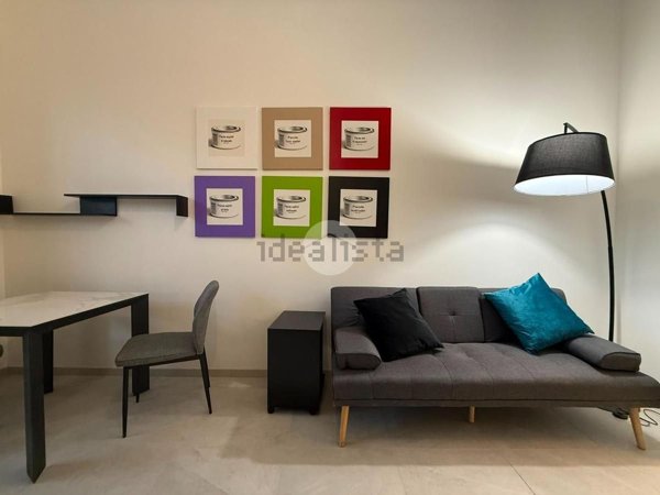 appartamento in vendita a Milano in zona Lorenteggio
