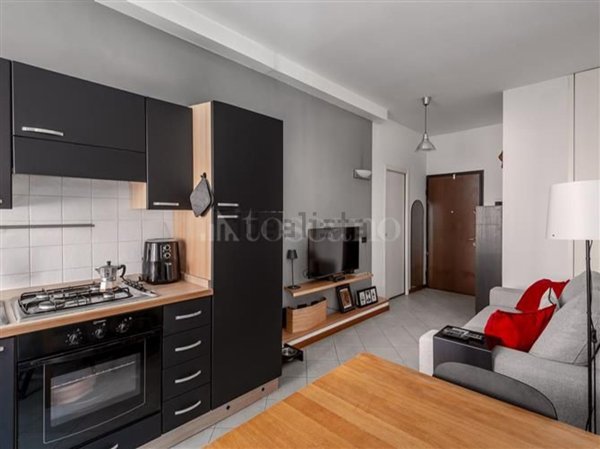 appartamento in vendita a Milano in zona Porta Genova