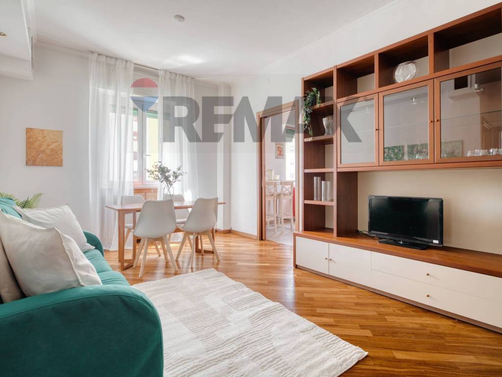 appartamento in vendita a Milano in zona Lorenteggio
