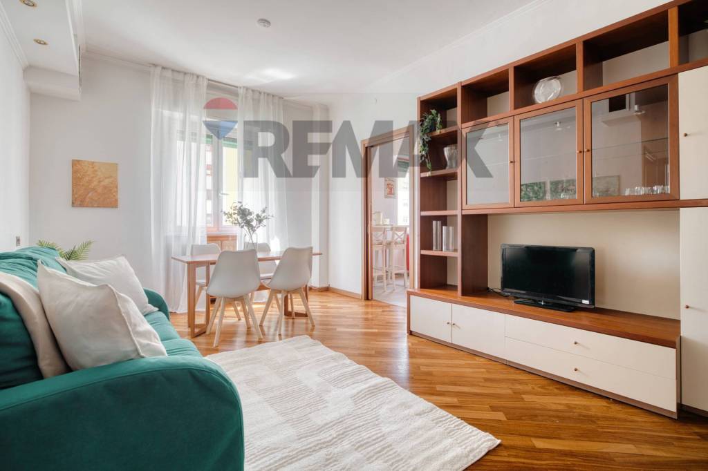 appartamento in vendita a Milano in zona Lorenteggio