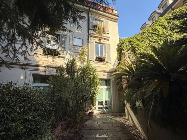 casa indipendente in vendita a Milano in zona Sant'Ambrogio