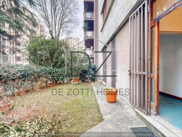 appartamento in vendita a Milano in zona Sempione
