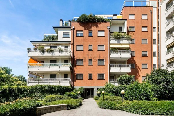 appartamento in vendita a Milano in zona Quarto Oggiaro