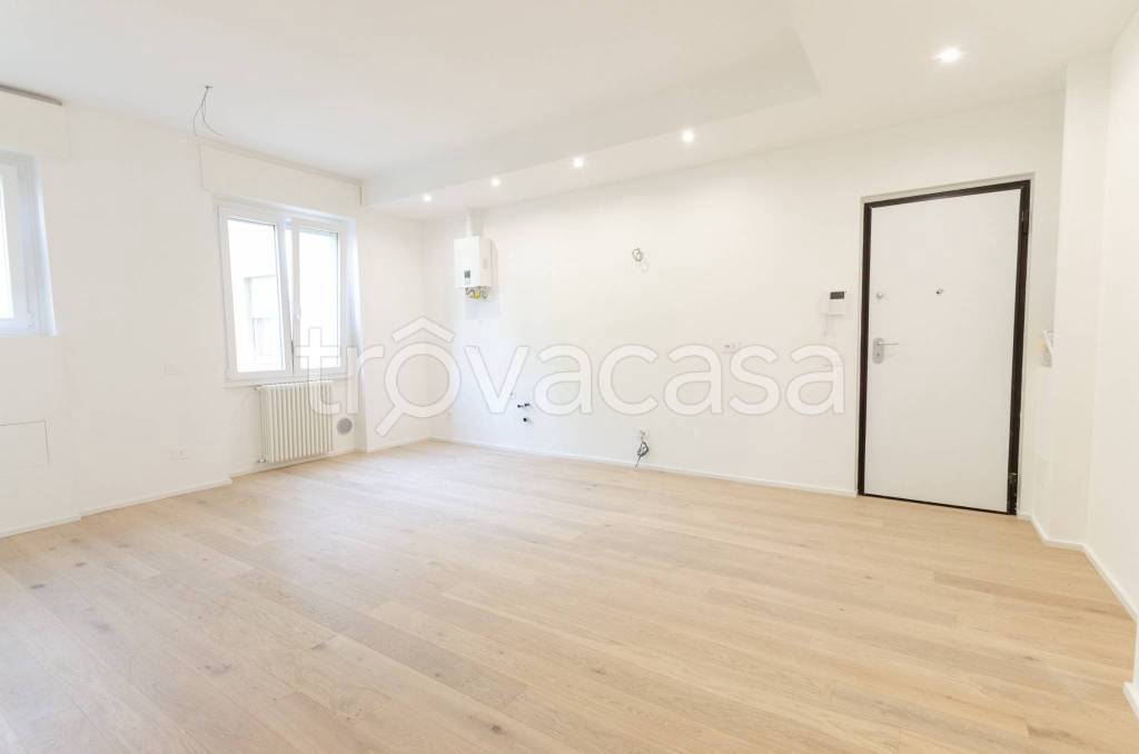 appartamento in vendita a Milano in zona Isola