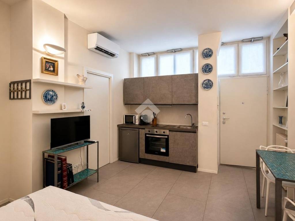 appartamento in vendita a Milano in zona Calvairate